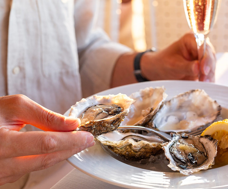 Guests on our Charleston Oyster and Champagne Tour